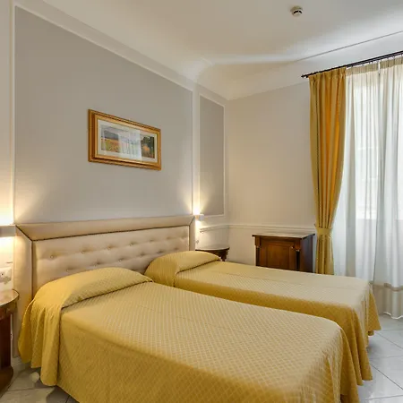 فندق Chiusarelli 3*